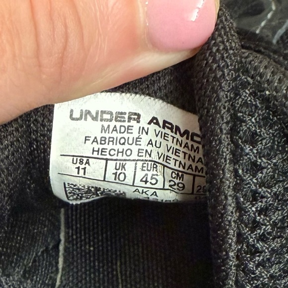 Men’s Under Armour Black and Red Athletic Shoes, sz 11 - Picture 8 of 8